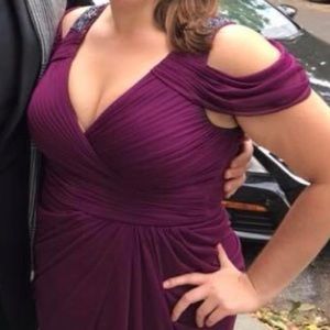 Formal dress: Adrianna papell